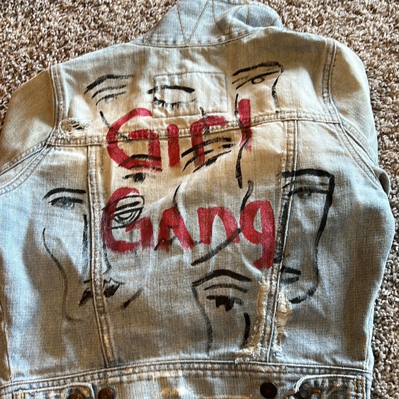 Custom hand painted jacket - Picture 5 of 5